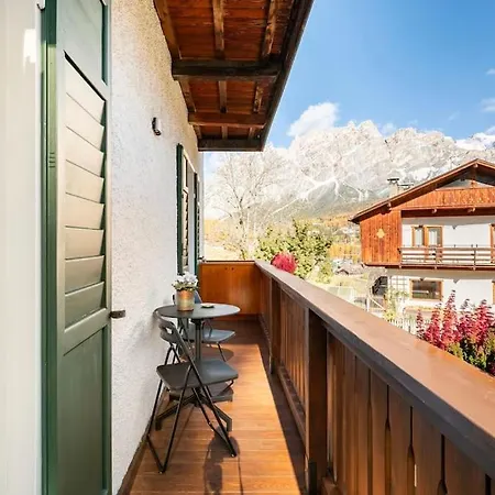 A Val Di Sopra, Apartment *